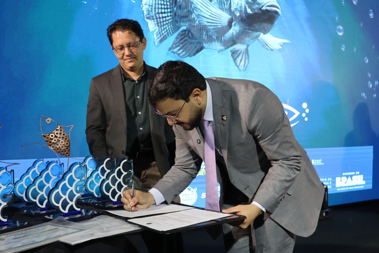POLÍTICAS PÚBLICAS ][ Governo lança Plano Nacional da Aquicultura na Aquishow 2026